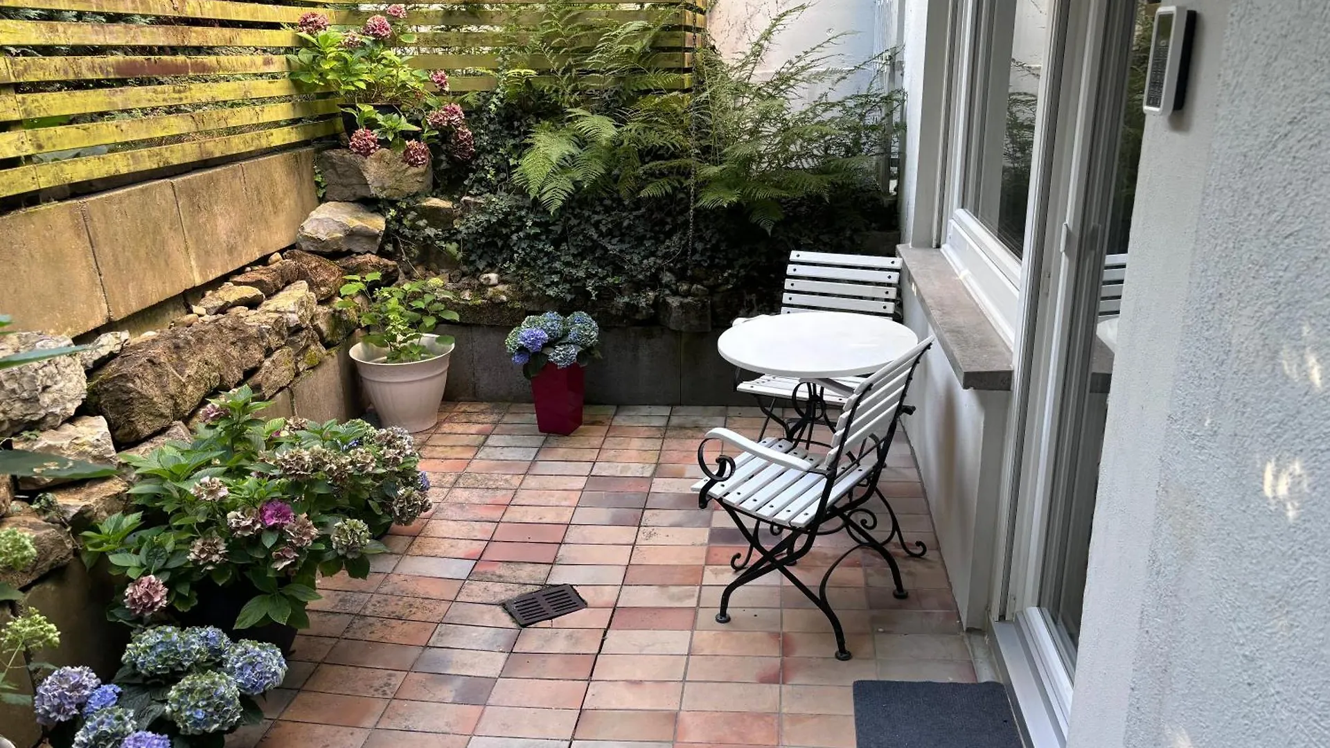Apartment Doppelzimmer In Stuttgart-Birkach - Naehe Musicals Im Si-Zentrum, Messe, Flughafen, Uni Hohenheim